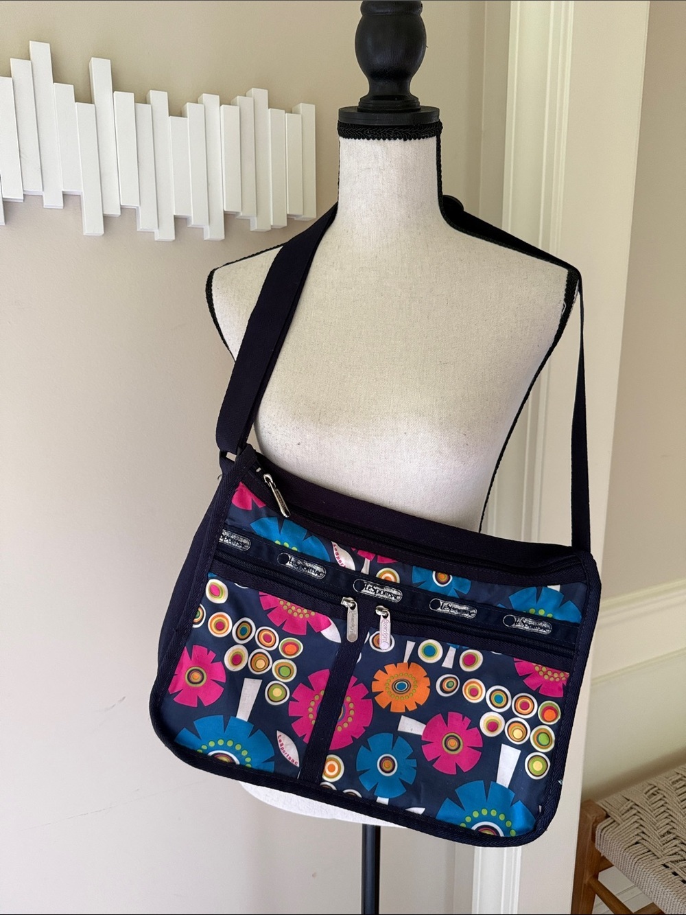 LeSportsac Vintage Floral Expandable Crossbody Shoulder Bag Nylon Blue Geometric